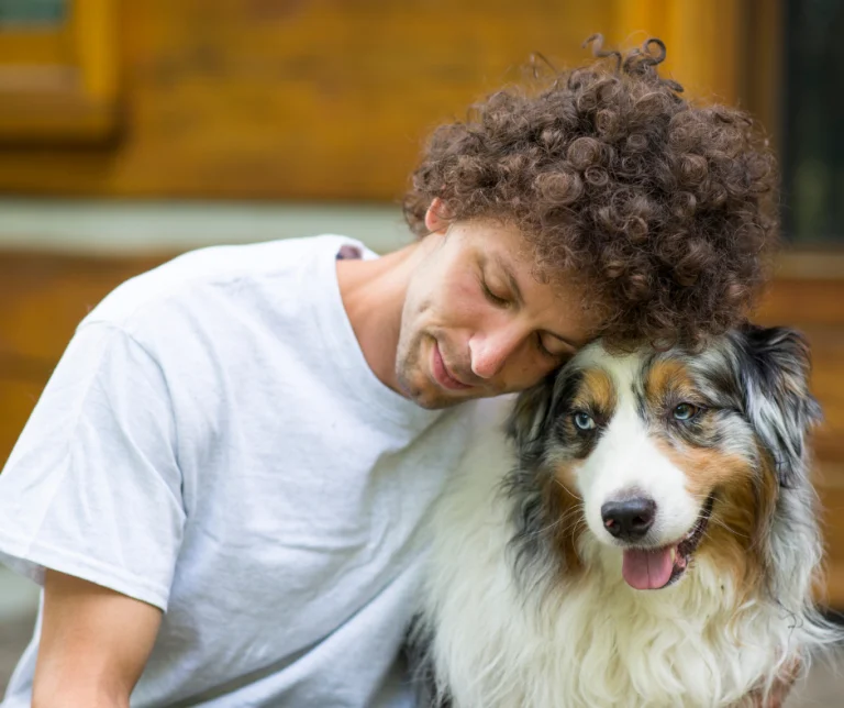 Waarom reageren honden op menselijke emoties?